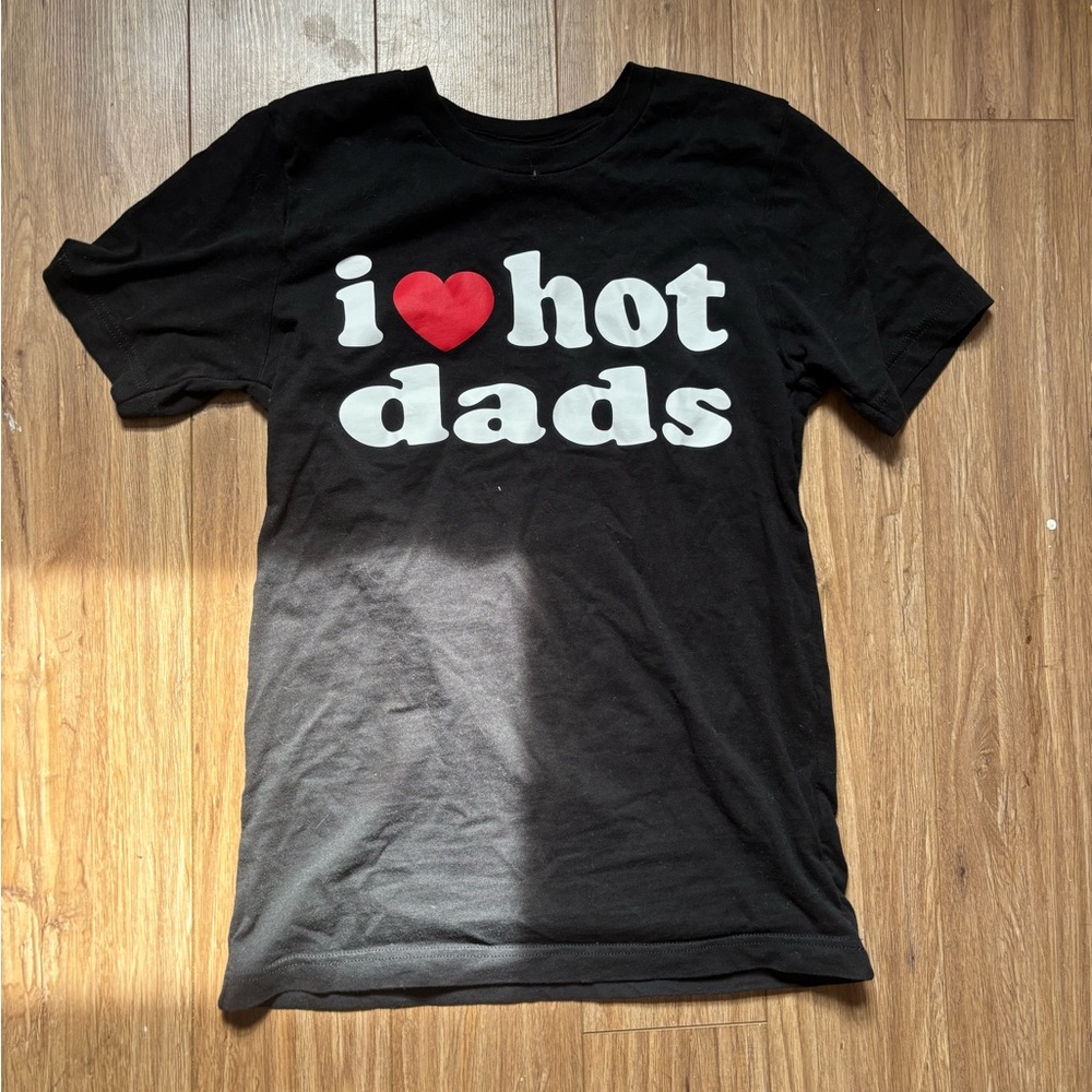 I ❤️ hot dads shirt